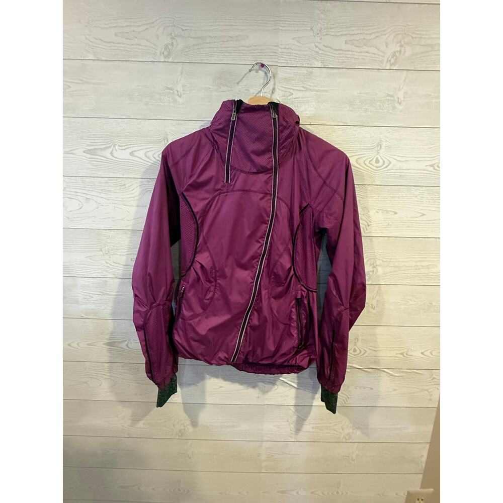 Lululemon Inspire Jacket Dew Berry size 2